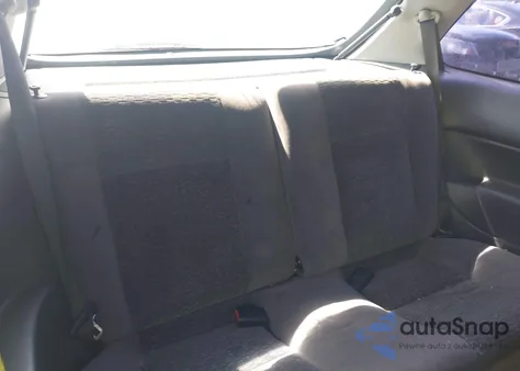 2000 Honda Civic Dx from USA, damaged, VIN 2HGEJ6445YH101935